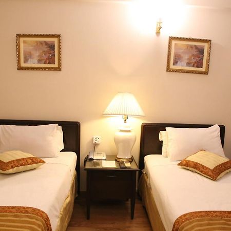 Carlton Tower Hotel Lahore Ngoại thất bức ảnh