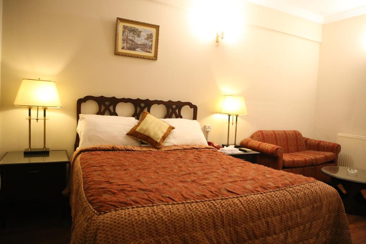 Carlton Tower Hotel Lahore Ngoại thất bức ảnh
