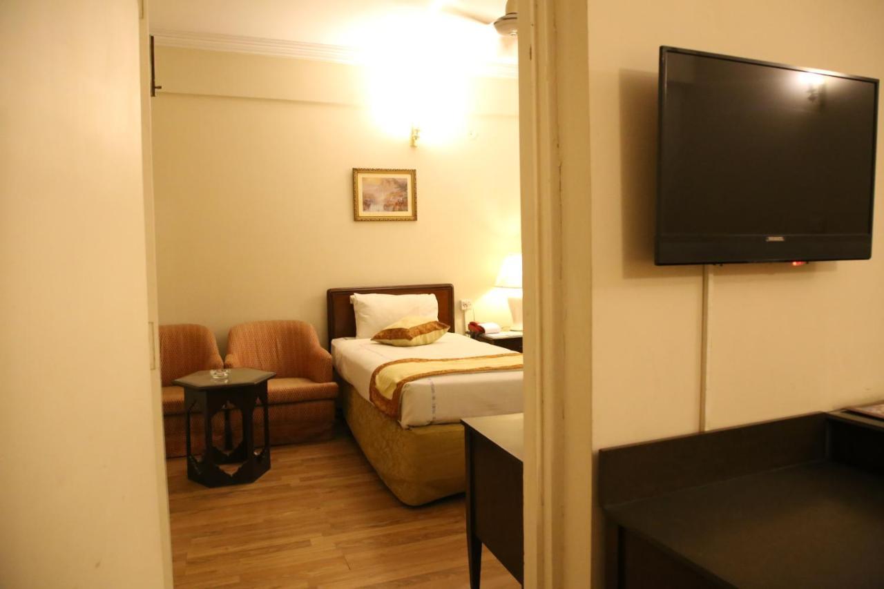 Carlton Tower Hotel Lahore Ngoại thất bức ảnh
