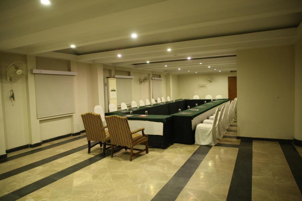 Carlton Tower Hotel Lahore Ngoại thất bức ảnh