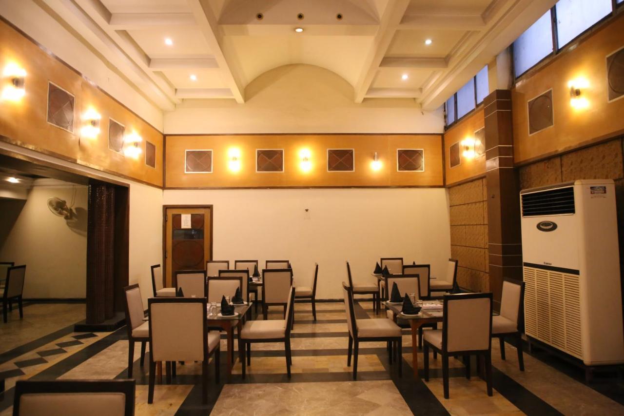 Carlton Tower Hotel Lahore Ngoại thất bức ảnh