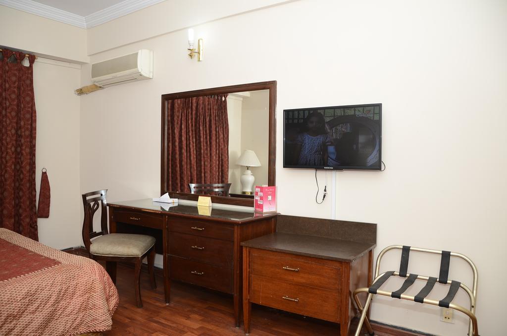 Carlton Tower Hotel Lahore Ngoại thất bức ảnh