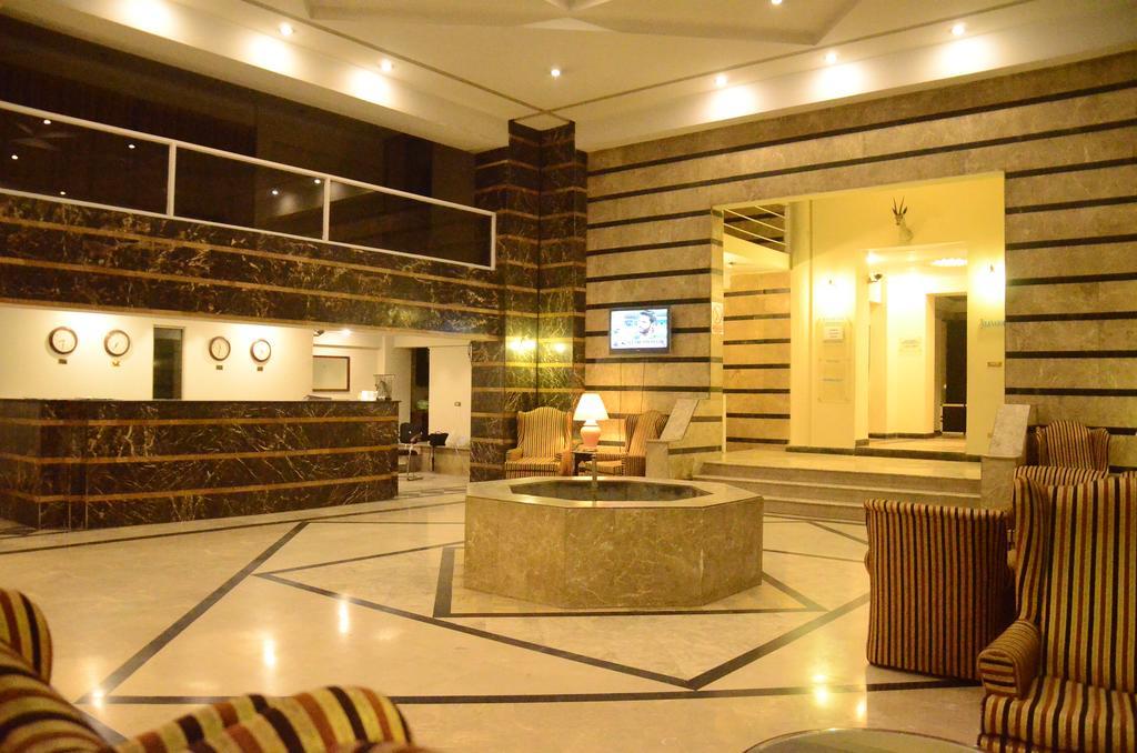 Carlton Tower Hotel Lahore Ngoại thất bức ảnh