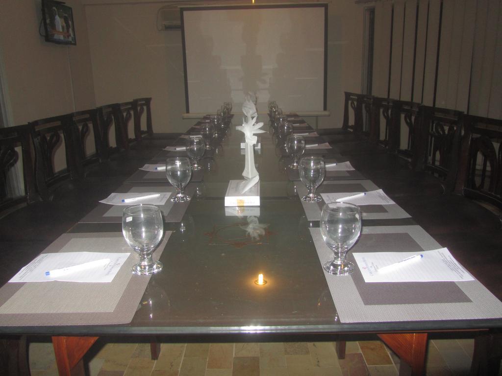 Carlton Tower Hotel Lahore Ngoại thất bức ảnh