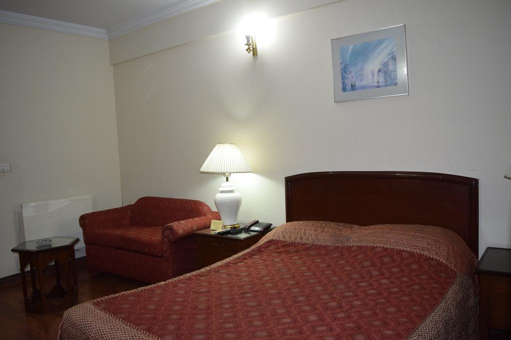 Carlton Tower Hotel Lahore Phòng bức ảnh